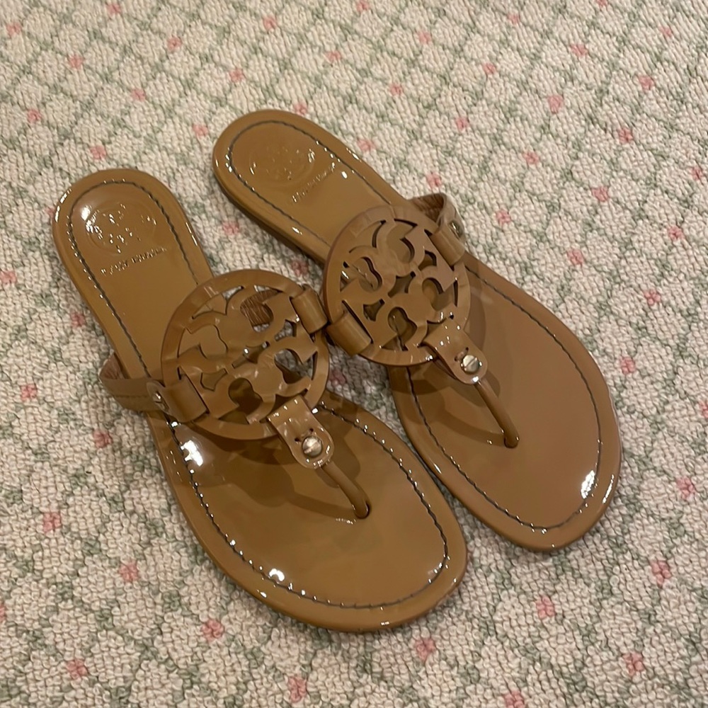 Tory Burch Sandals (Size 8)